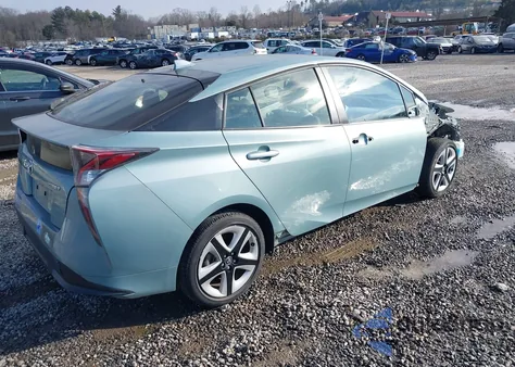 2017 Toyota Prius Four Touring z USA, uszkodzony, nr VIN JTDKARFUXH3036115